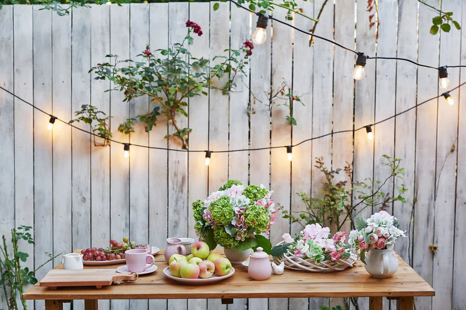 Gartendeko in Rosé: 12 praktische Ideen für deinen Außenbereich